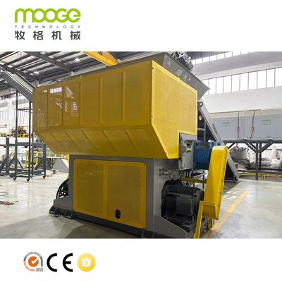 Swing-Arm Shredder for Plastic Waste and Thick Materials Recycling