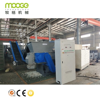 Machine à déchiqueter les morceaux de déchets plastiques à un seul arbre 200 kg/h Granulateur